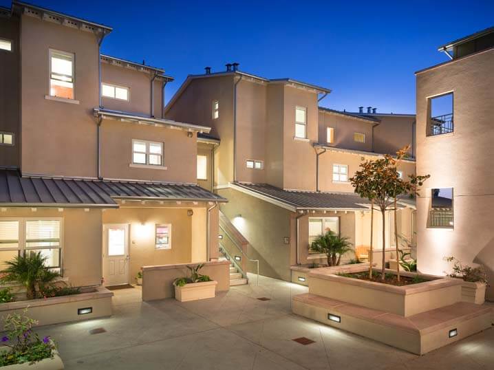 outside Encanto Del Mar units at night