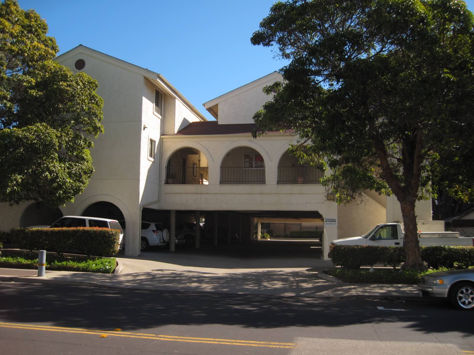 outside Vista Del Mar Training for Independent Living building