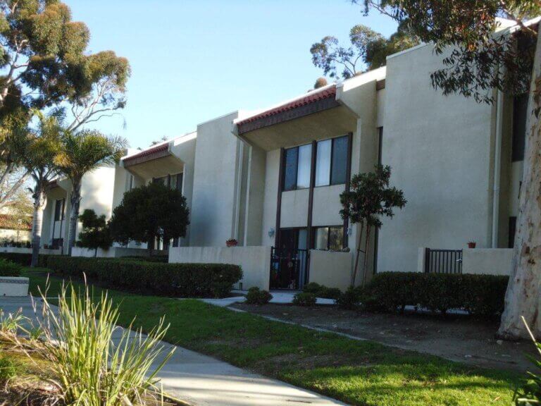 outside Vista Del Mar Mission Park building